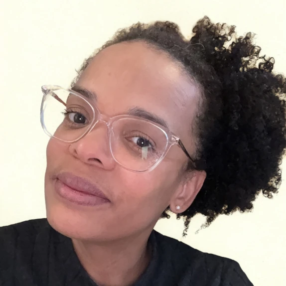 Leticia Costa Tomsik, Behaviour Analyst & Consultant